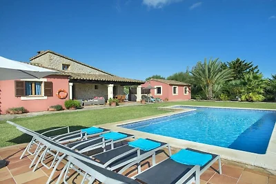 Villa in Pollensa mit Schwimmbecken