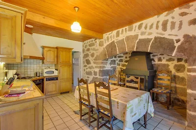 Bella villa nel Parc des Volcans d'Auvergne