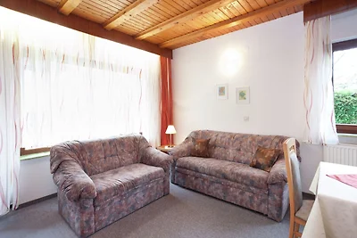 Apartment in Armsfeld mit Pool