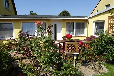 Bungalow in Zweedorf met ligweide