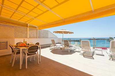 Strandapartment mit Terrasse und Aussicht