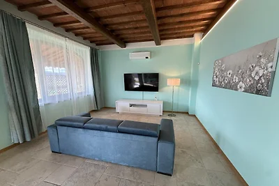 Geräumiges Ferienhaus mit Gemeinschaftspool i...