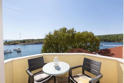 Appartamento con vista mare a Obrovac e...