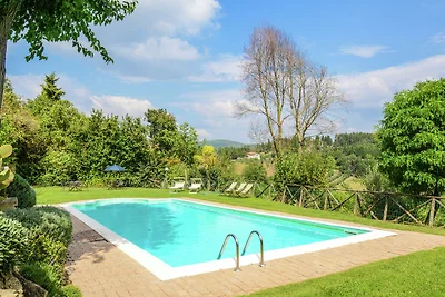 Moderna casa vacanze con piscina