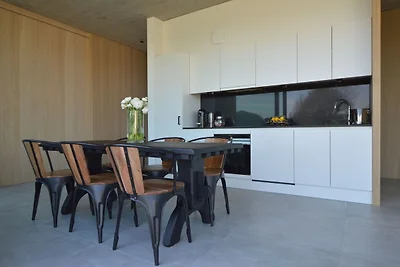 Moderne Dalhem-Villa mit Aussicht