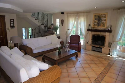 Villa in L'Alfאs del Pi mit Whirlpool
