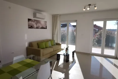 Grazioso appartamento a Banjole con piscina
