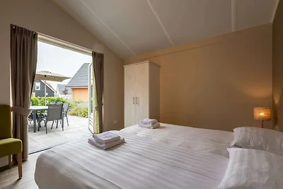 Moderne Villa mit Garten