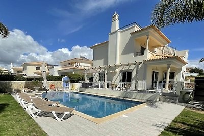 Luxuriöse Villa in Albufeira mit Swimmingpool