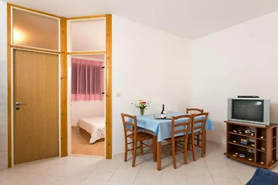 Guest House Old Town View- One Bedroom Apartm...