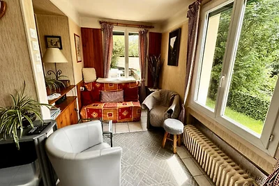 Haus in Le Mont-Dore mit Bergblick