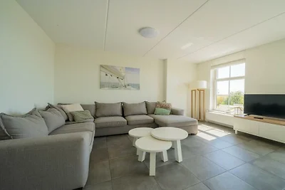Ferienhaus in Uitdam mit Terrasse