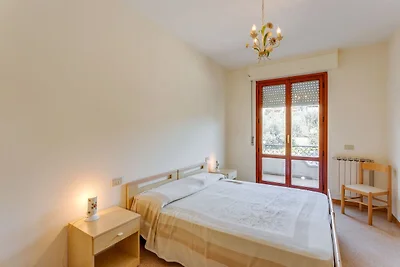 Elegante appartamento con piscina