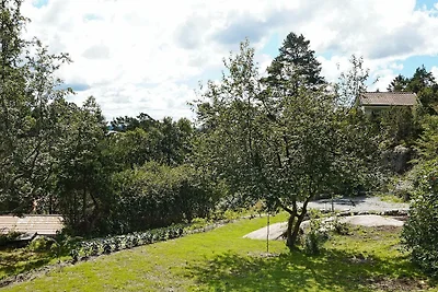 4 Personen Ferienhaus in Höviksnäs