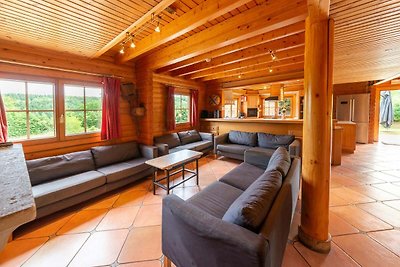 Ruim chalet midden in de natuur in Durbuy