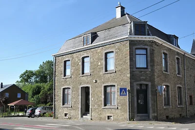 Gemütliches Ferienhaus in Bastogne mit Sauna