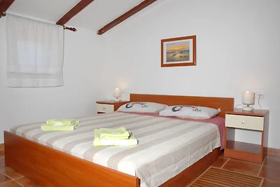 Ferienhaus in Pula mit Swimmingpool