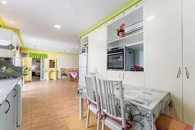 Appartamento con piscina e giardino...