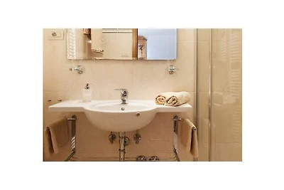 Wohnung in Meran mit Schwimmbecken