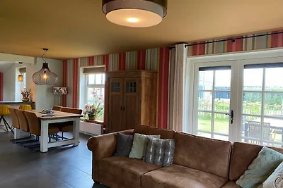 Villa mit Whirlpool in der Nהhe des...