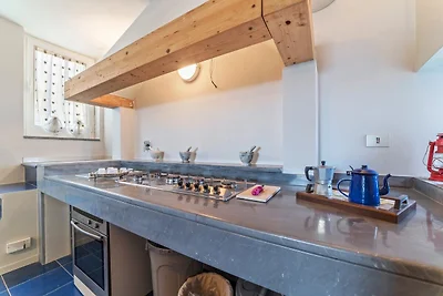 Aangenaam appartement in Pittari bij een bos
