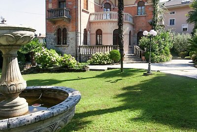 Exquisite Villa in Desenzano Del Garda am See