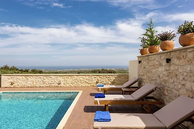 Villa in Arkadi mit Panoramapool