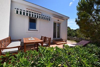Quaint holiday home in Mandre with private...