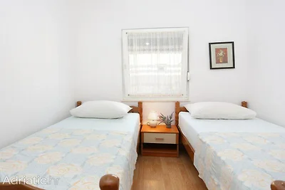 Holiday Home Nada Rogoznica - Six Bedroom Hol...