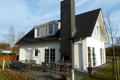 Geräumiges Haus mit Kamin 3 km von Baarle-Nas...