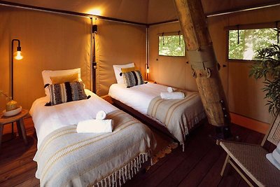 Glamping mit Whirlpool im Wald