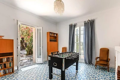 Villa in Aiguebelle mit Meerblick & Pool