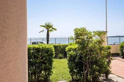 Apartment in Cannes mit Meerblick und Garten