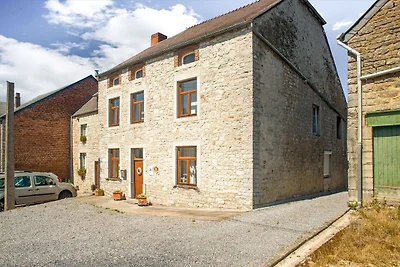Vornehmes Ferienhaus in Matagne-La-Petite mit...