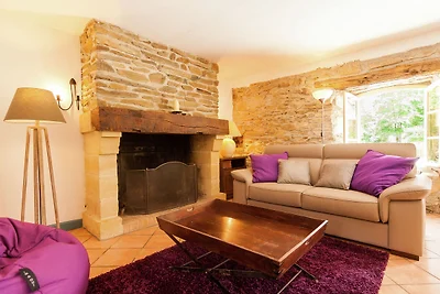 Casa vacanze vicino al fiume con piscina
