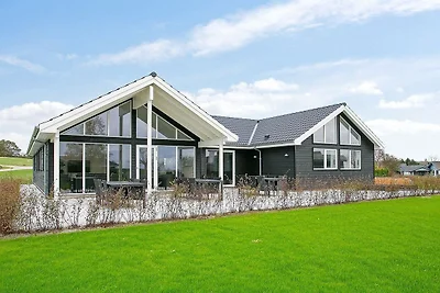 18 Personen Ferienhaus in Faaborg