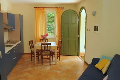 Schצne Wohnung in Idro mit Pool