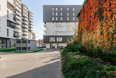Casa a un solo piano sulla riva della...