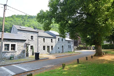 Lussuoso cottage ad Hamoir vicino al fiume