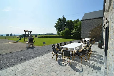 Luxuriöses Ferienhaus mit Sauna in Ouffet