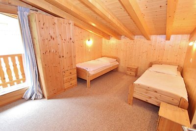 Bella casa vacanze con sauna a Riddes