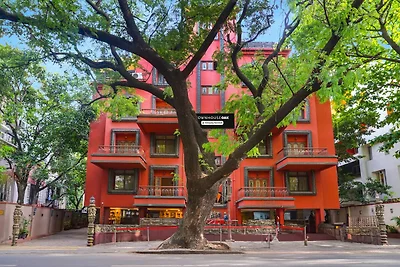 Super casa a schiera Oak Prabhat Road