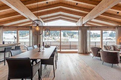 Luxury penthouse with sauna, ski lift within ...