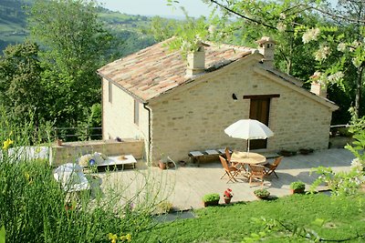 Charmante Villa in Monte San Martino mit...