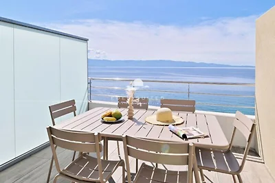 Apartment auf Korsika mit Meerblick und Pool