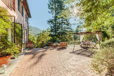 Villa tra i boschi a Camaiore