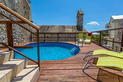 Großes Ferienhaus mit privatem Pool