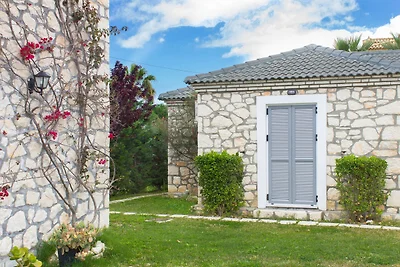 Villa vicino al mare ad Agrilia