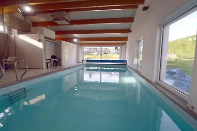 Sonniges Ferienhaus mit Pool