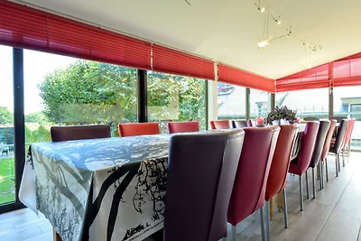 Luxuriöses Ferienhaus mit Sauna in Bütgenbach